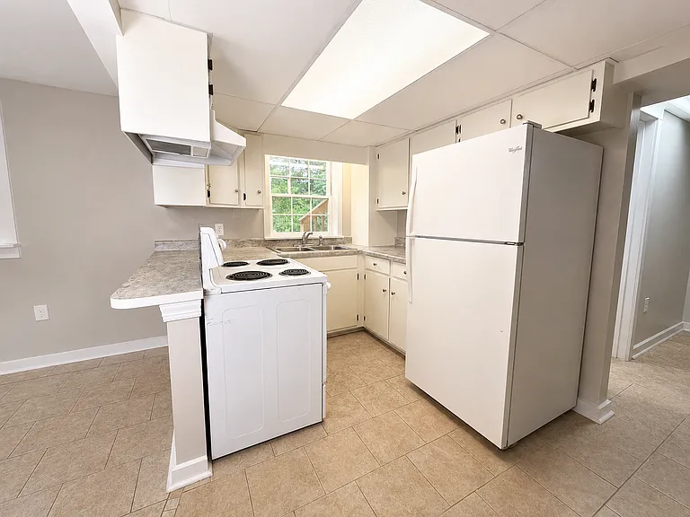 1407 Grace St #B — Photo 2