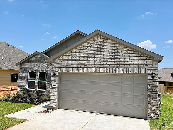 4th image of 11404 Natalia Ln