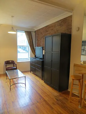 Rented by Performing Assets Corp | media 18