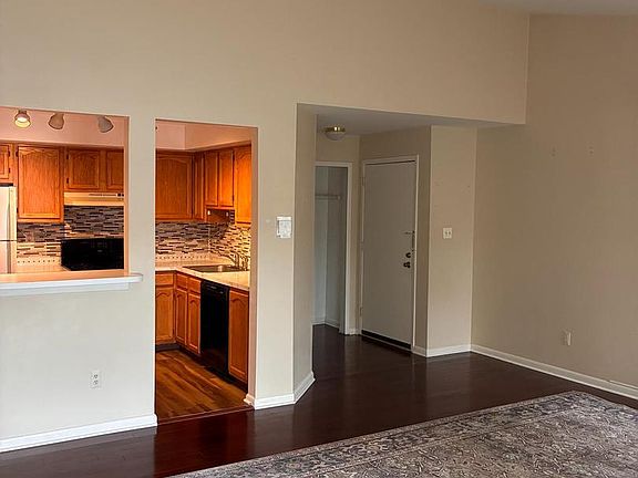 4th image of 117 Federal Ct APT 9