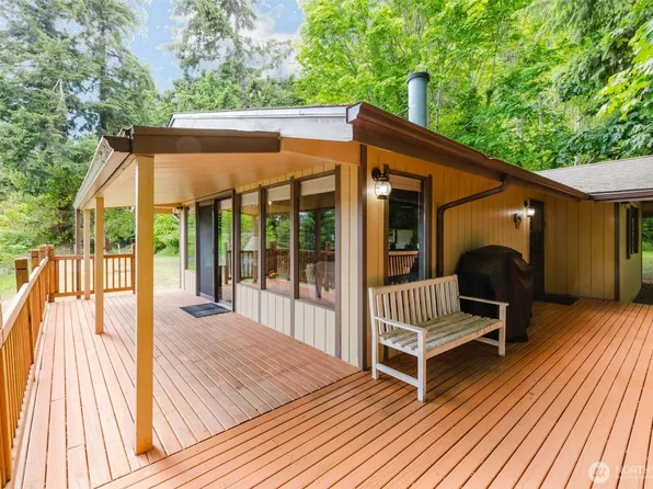 30 NE Alta Vista Drive, Belfair, WA 98528