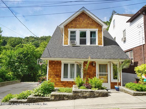2nd image of 62 Pleasant Valley Ave