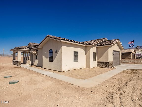 3rd image of 3611 Amberwood Ave