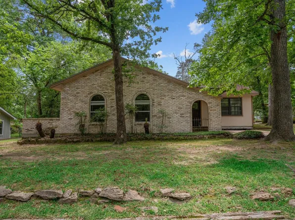 317 Hollywood Dr, Conroe, TX 77303