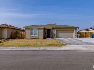 7005 Canyon Creek Dr, Bakersfield, CA 93307