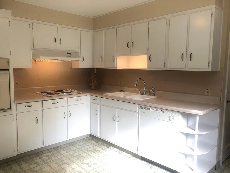 307 S Cherokee St — Photo 19