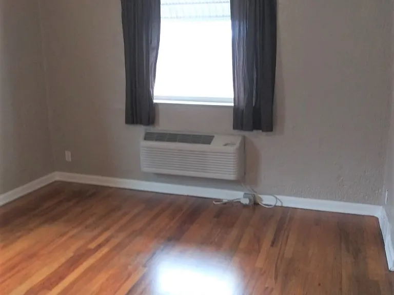 2515 12th Ave N #1 — Photo 9