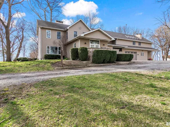 9343 Prairie Creek Rd, New Berlin, IL 62670