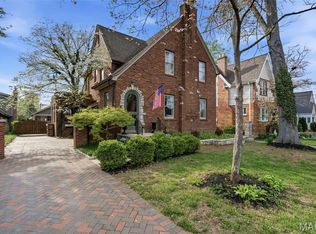 121 Parkland Ave, Saint Louis, MO