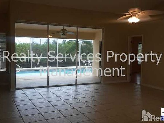 3rd image of 2120 SW 28th St