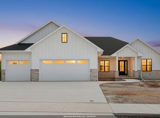 4957 Big Sky Pass, De Pere, WI 54115