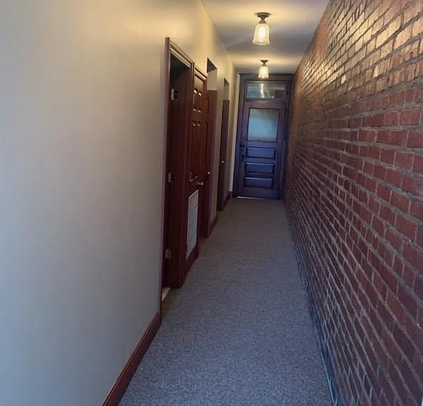 133 E Main St #21 — Photo 3