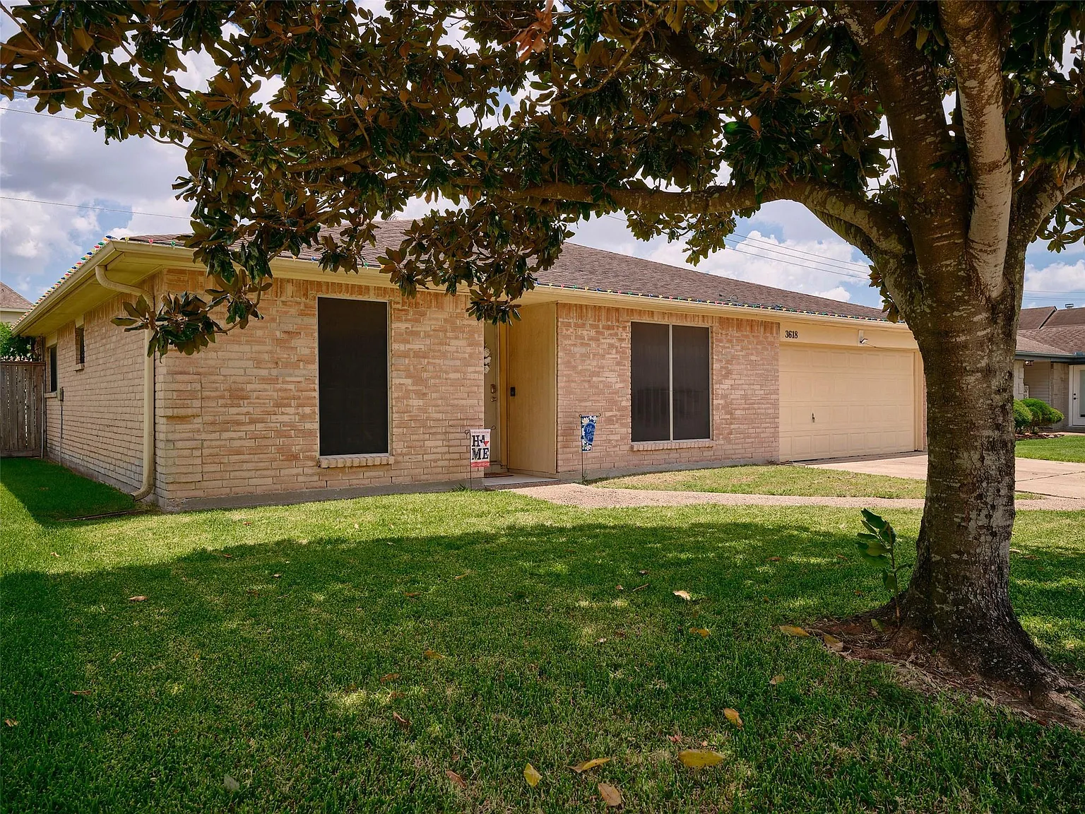 3 bed, 2.0 bath, 1686 sqft, $2,000 — Photo 3