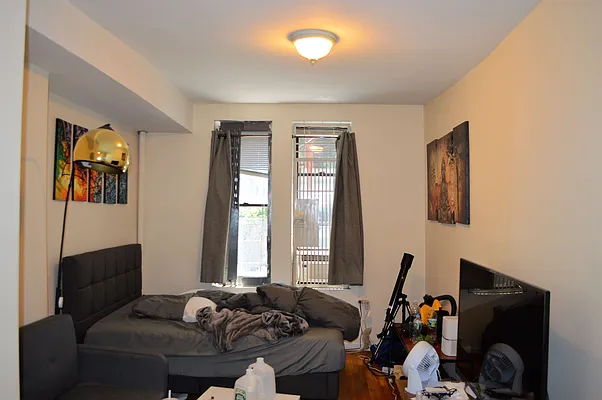 Rented by OvCo Realty | media 5