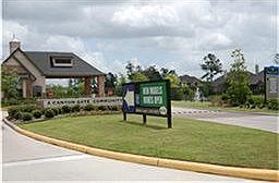 Park Lakes residents will find resort-style living along the water s edge in their Texas-sized commu