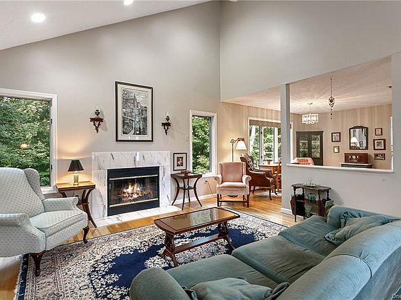 5th image of 185 Briarwood Dr