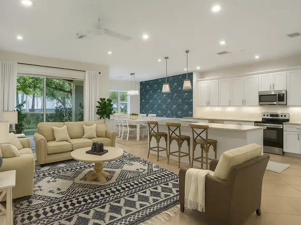 4 Nottingham Place, Boynton Beach, FL 33426