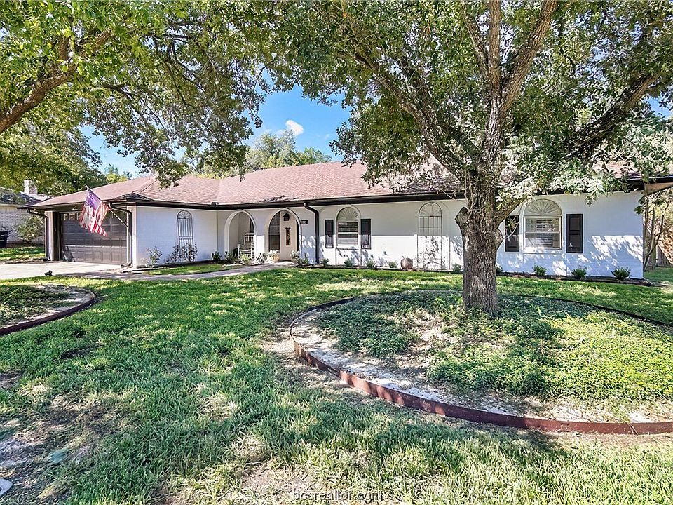 1st image of 1105 Guadalupe Dr