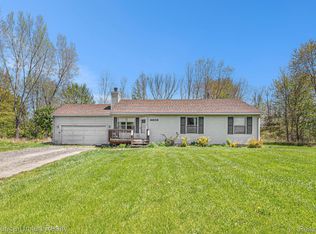 6606 Preston Rd, Howell, MI 48855
