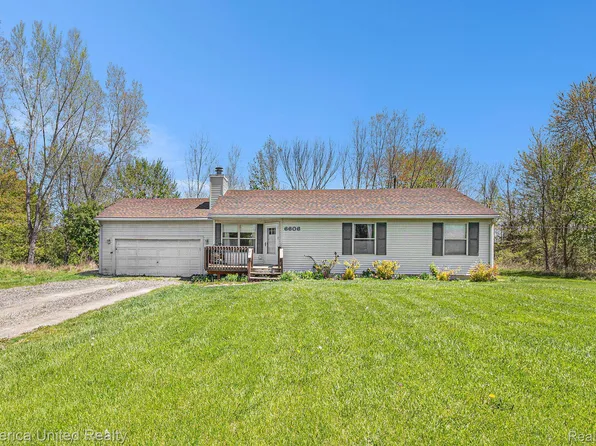 6606 Preston Rd, Howell, MI 48855