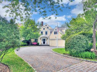 10 Top Gallant Rd, Stamford, CT 06902