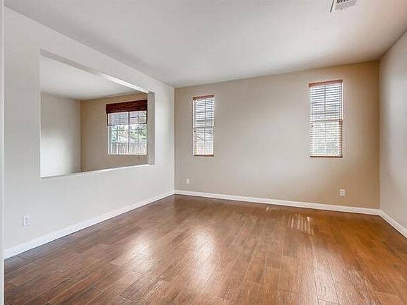 4th image of 23487 Caliente Springs Ave
