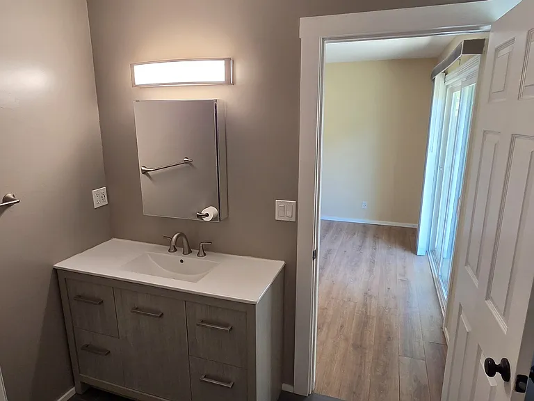 819 Cambon Cir — Photo 19