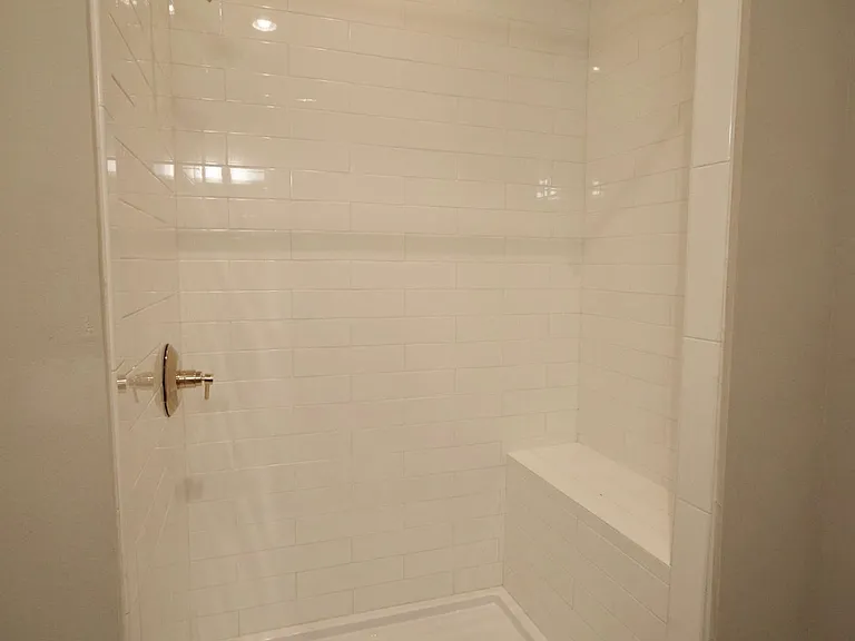 516 Rock St — Photo 10
