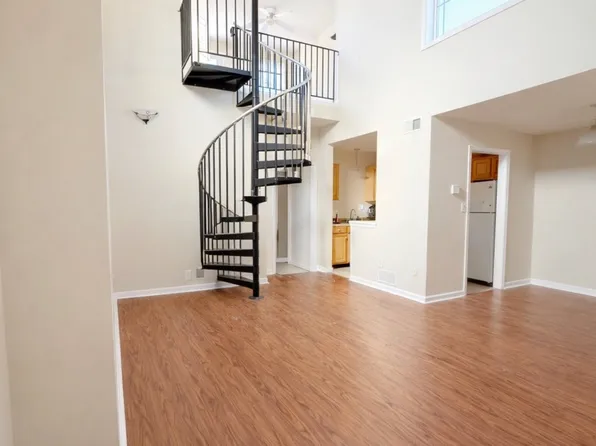 17 S York Rd APT A, Hatboro, PA 19040