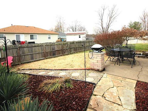 3rd image of 2950 Gardenia Dr