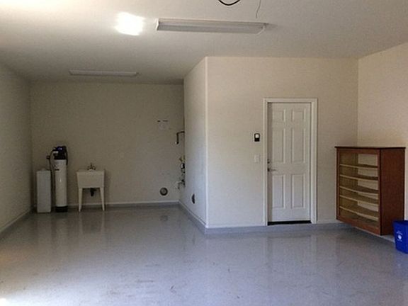 3rd image of 4936 W Marcus Dr