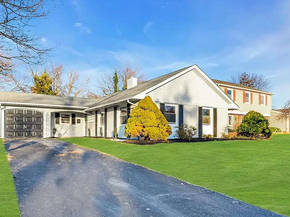 17 Parish Ln