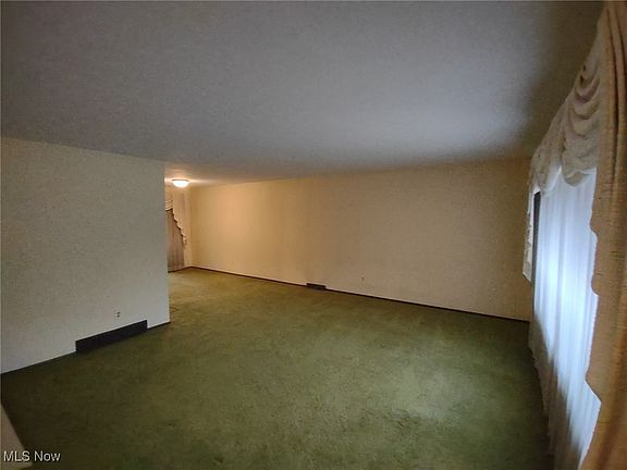 5th image of 8654 Courtland Dr
