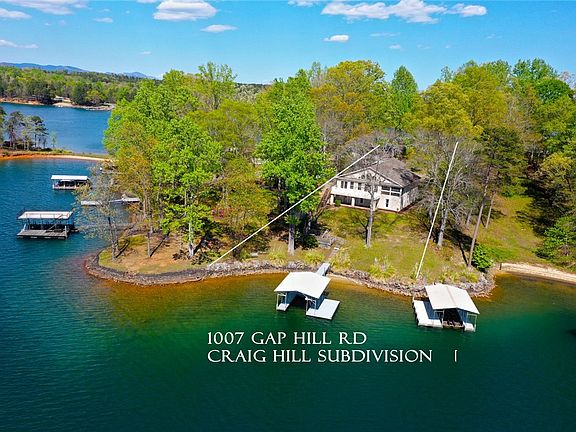 2nd image of 1007 Gap Hill Rd