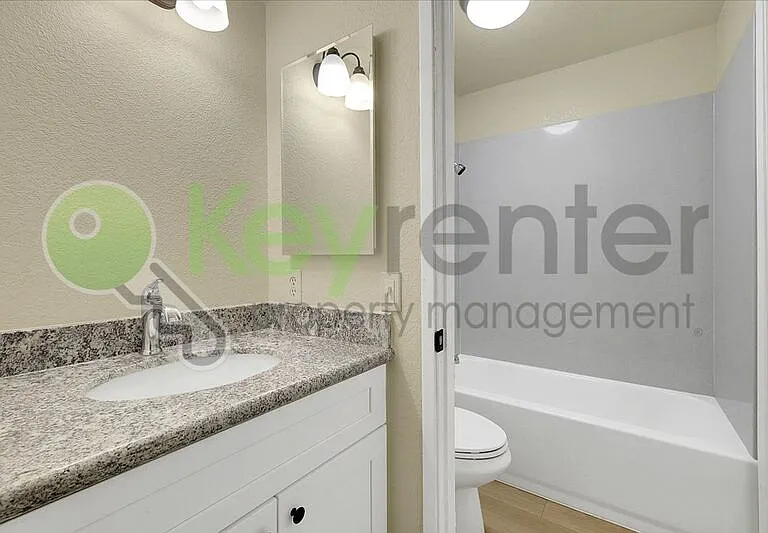 600 Del Verde Cir #2 — Photo 16