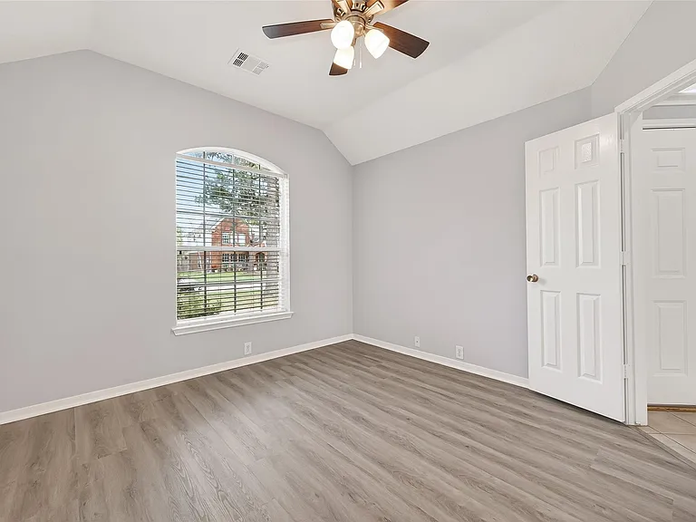 3135 Silver Cedar Trl — Photo 7