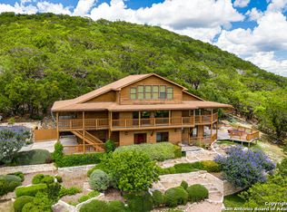 442 W Bear Springs Rd, Pipe Creek, TX 78063