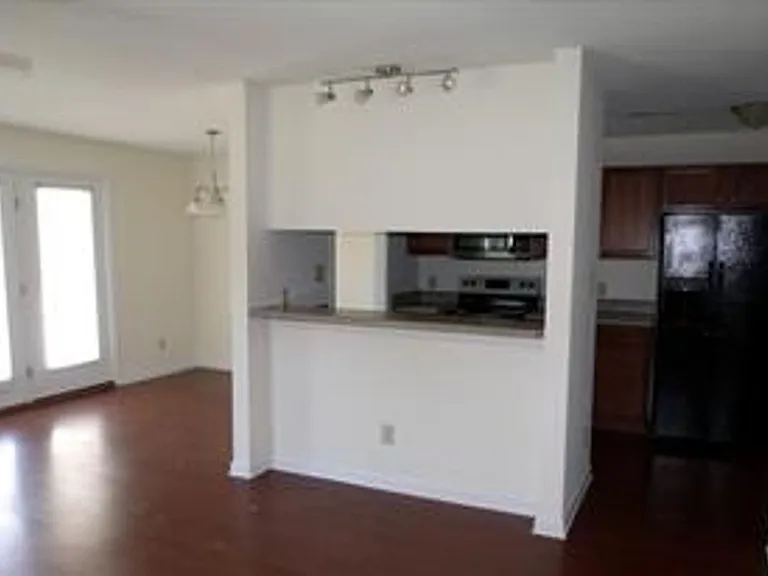 661 Bartons Landing Pl #2 — Photo 6