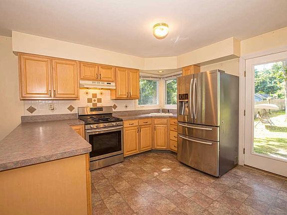 2nd image of 270 Meday Ave