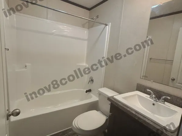 70 SW Mary St, Topeka, KS 66609