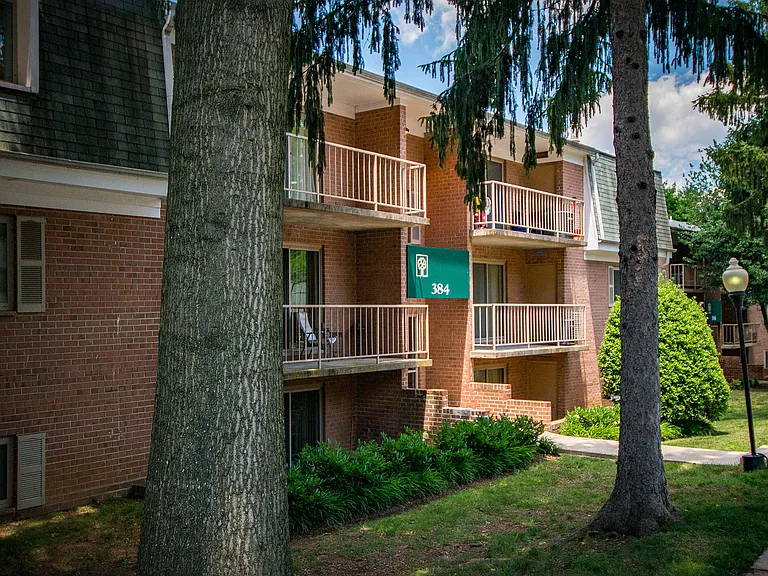 Spring Ridge Apartments Building Exterior 16