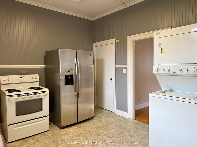 12 Hemlock Ave — Photo 6