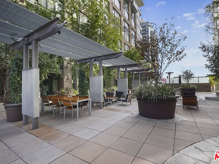 1100 Hope St #Penthouse 205 — Photo 42