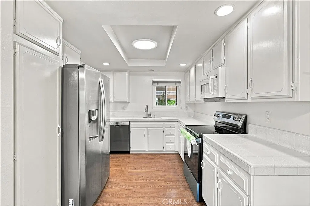 2 bed, 1145 sqft, $2,700 — Photo 4