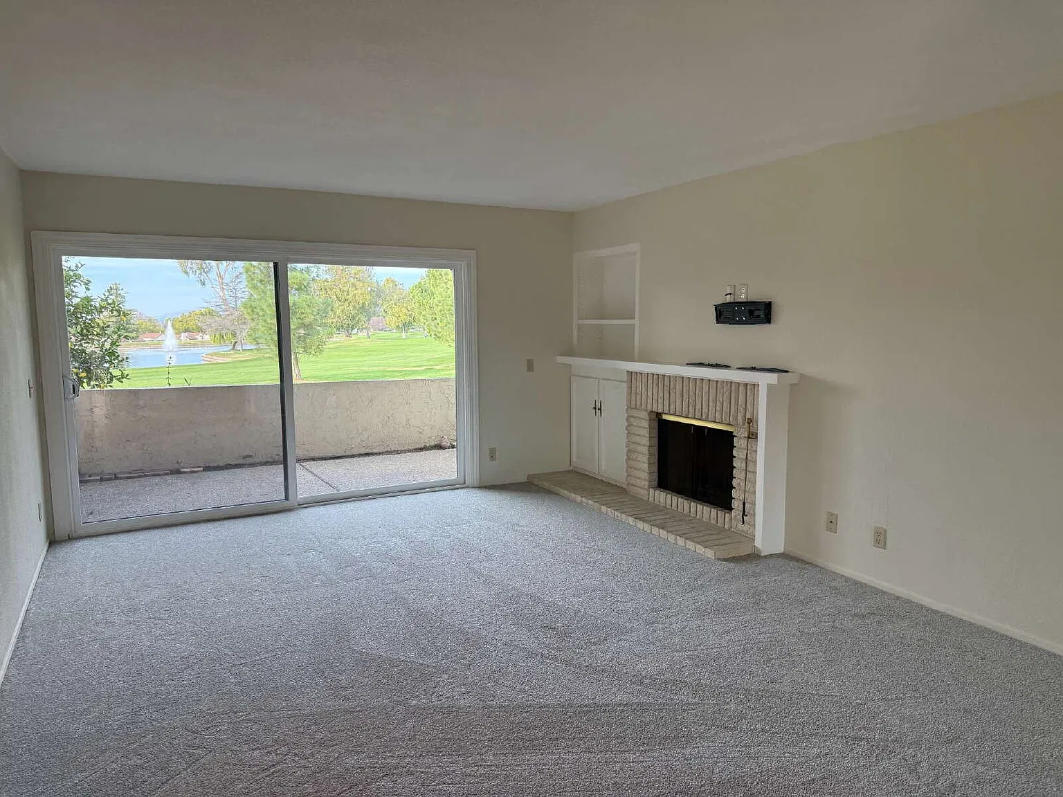 2 bed, 2.0 bath, 1646 sqft, $3,650 — Photo 4