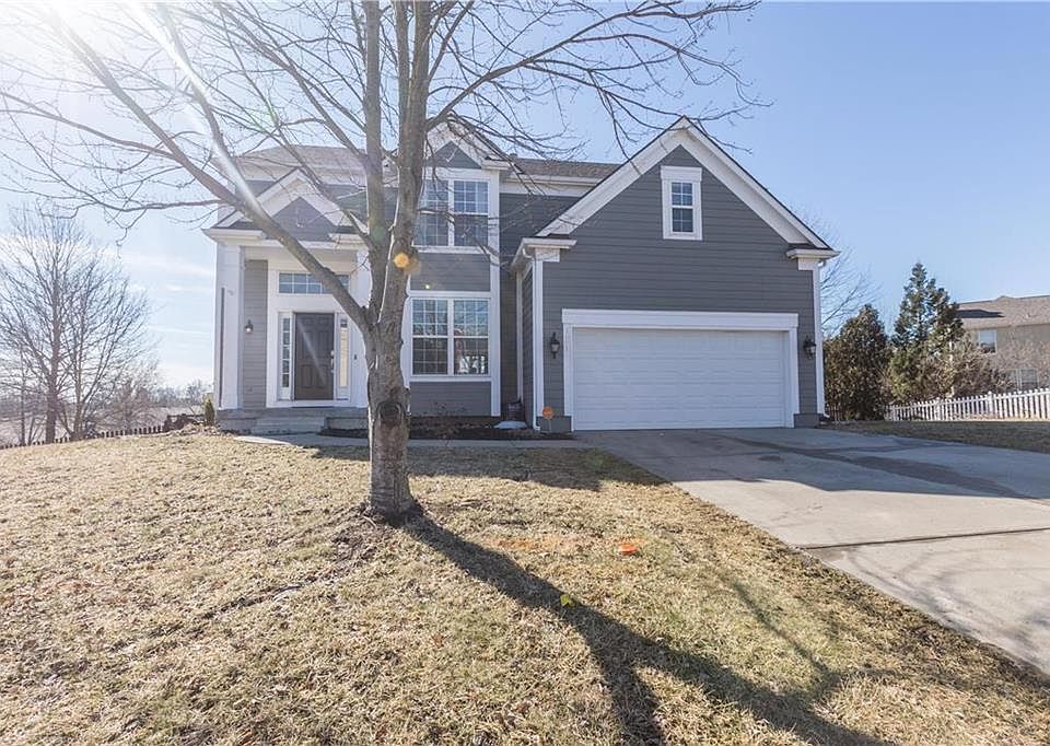 1st image of 1061 Holt Dr