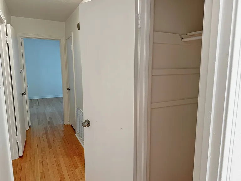 2412 Dartmouth St — Photo 16