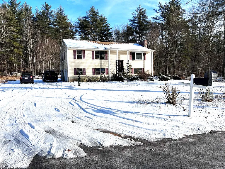 23 Hospital Rd #SINGLE FAMILY HOME — Photo 1