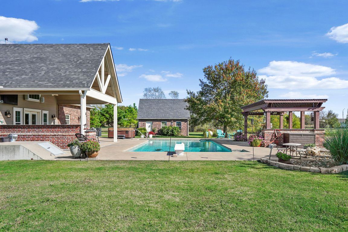 next background image