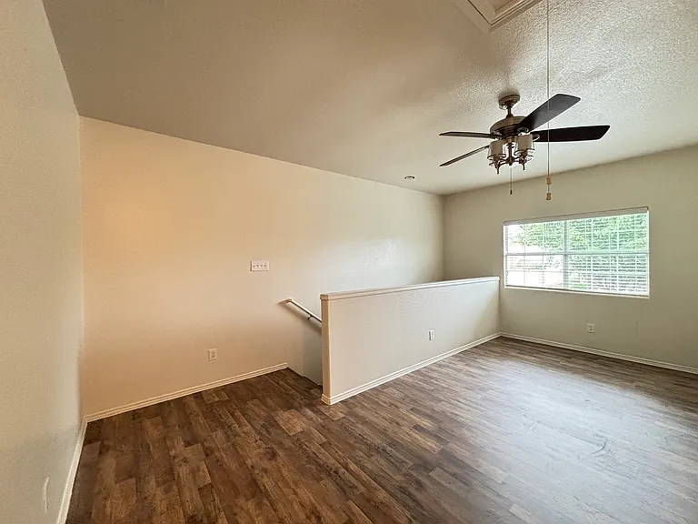7508 Lazy Spur Blvd — Photo 9